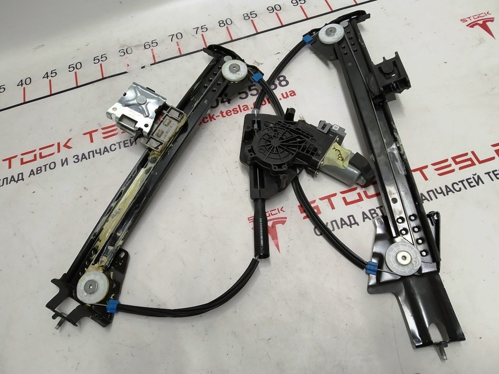 3 Стеклоподъемник задний левый Tesla model S, model S REST 6006334-00-L